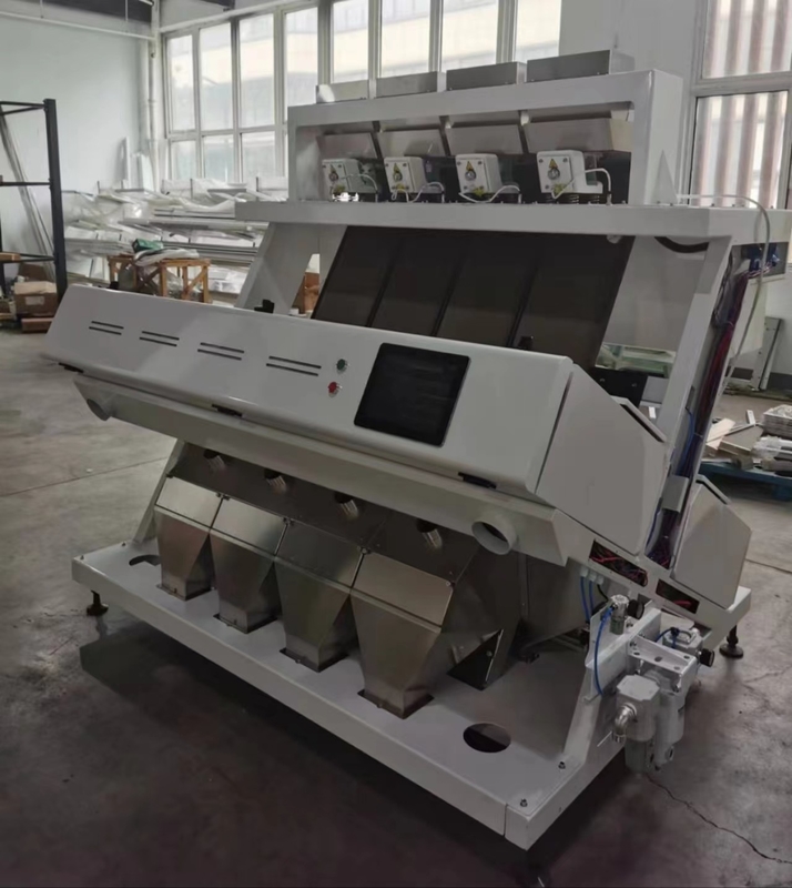 Quattro scarichi di rice color sorter, alta risoluzione e bassa rottura