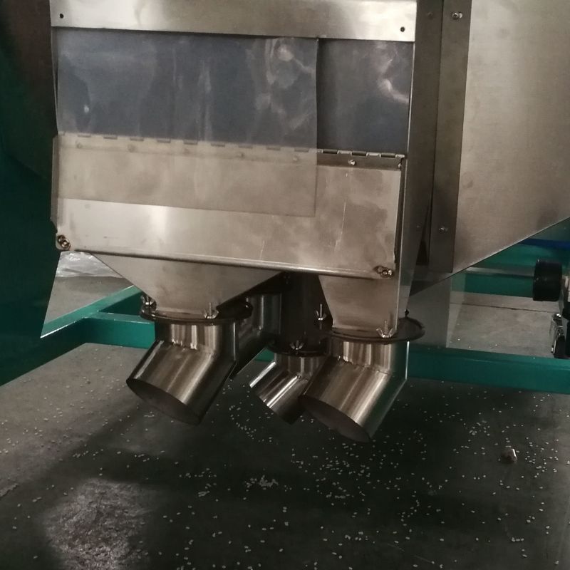 Macchina di selezione del colore del riso a 64 canali, precisione del 99,99%.