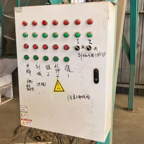 Essiccatore intelligente per cereali da 6 tonnellate, progettato per piccole aziende agricole, alto ritorno a basso costo.